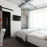 Seven Boutique Hotel