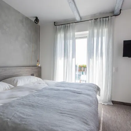 Отель Seven Boutique