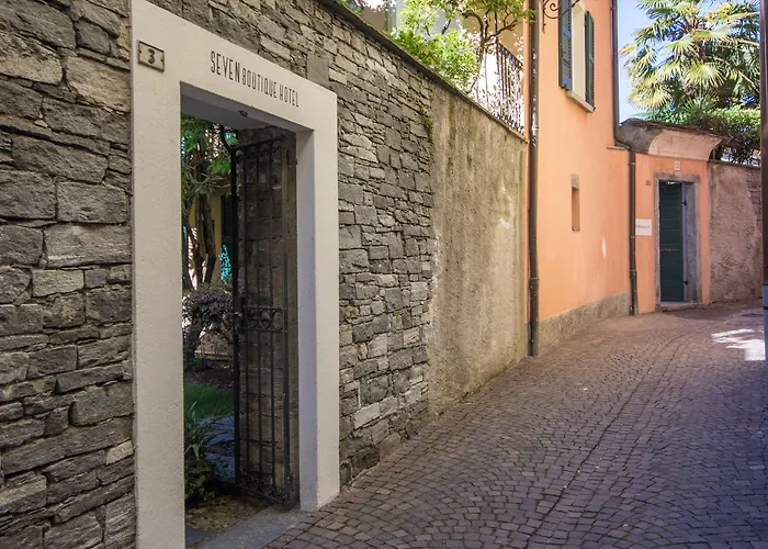 Seven Boutique Hotel 3*