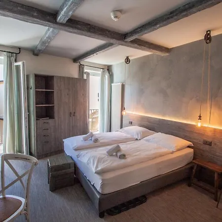 Seven Boutique Hotell