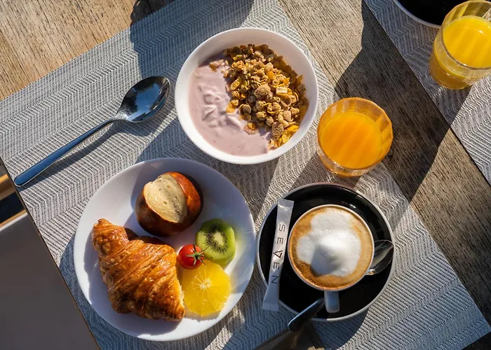 Отель Seven Boutique 3*